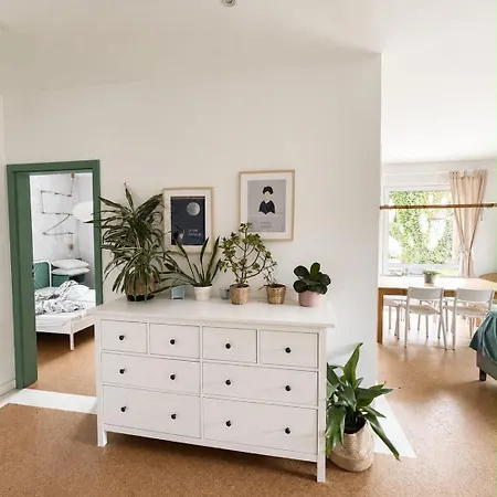 Family With Garden Apartment *