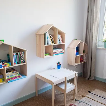 Family With Garden Apartment
